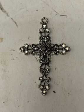Ornate Rhinestone Cross Pendant Necklace - Silver Tone